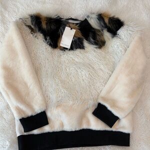 Zara Women's Cream and Black Furry Sweater